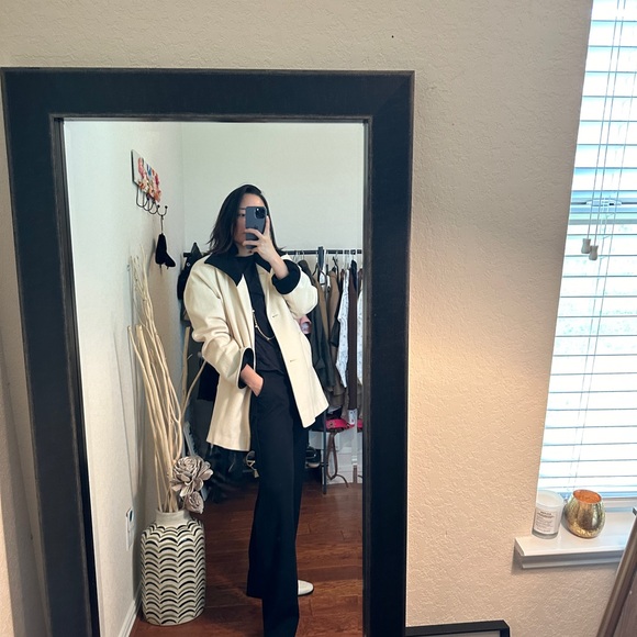 Elegant Cream Women's Wool Coat - Picture 3 of 6